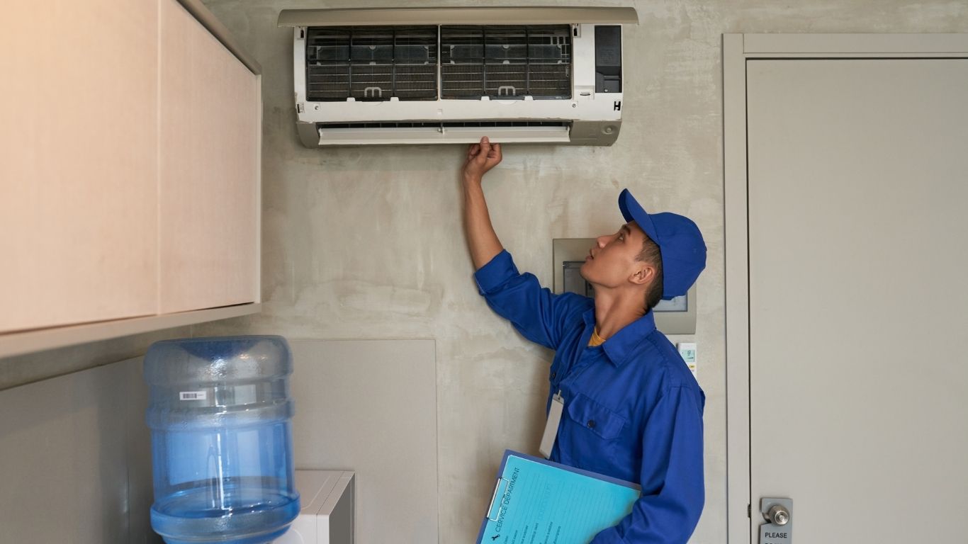 Tips Pemeliharaan Rutin Sistem Mekanikal - Cover