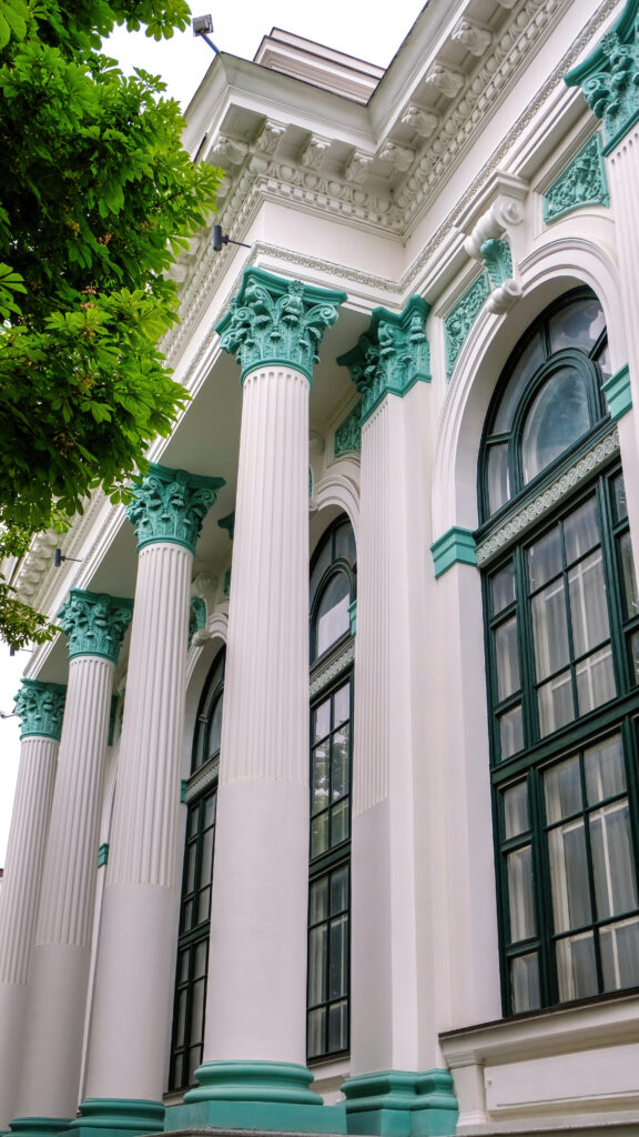Ciri Khas Rumah Bergaya Klasik